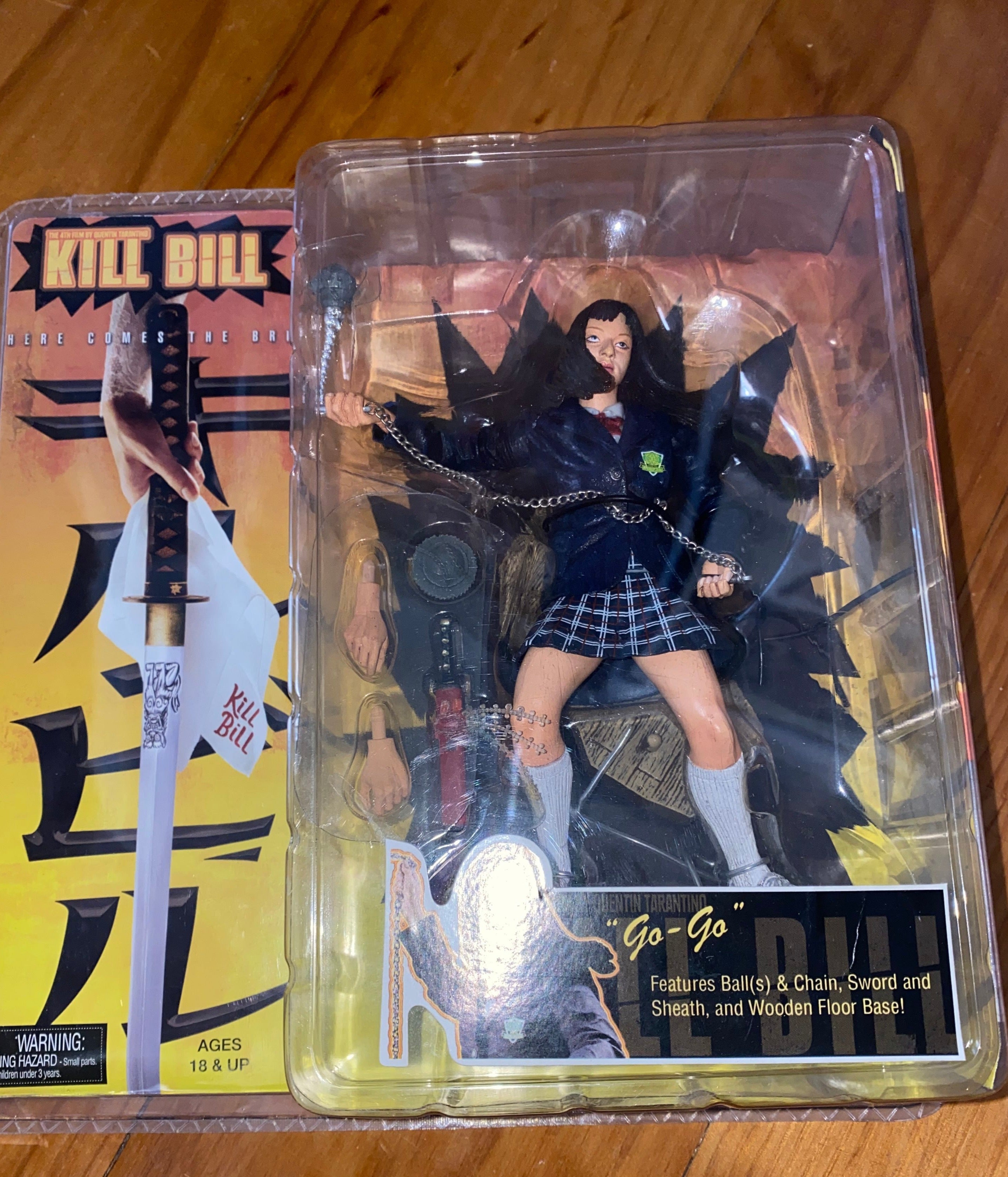 KILL BILL The Bride フィギュア Amazon.com: Kill Bill: Volume 1: The Bride 1: 6 Scale Action
